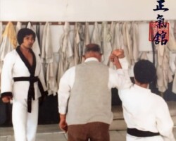 Hapkido founder Choi Yong Sul, teaching Jungki Kwan GM Lim Hyun Soo Hapkido founder Choi Yong Sul, teaching Jungki Kwan GM Lim Hyun Soo